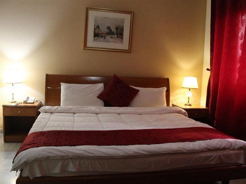 The Diplomat Hotell Beirut Exteriör bild