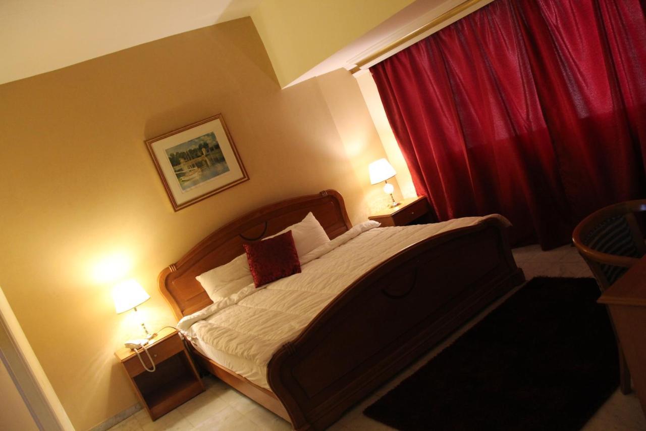 The Diplomat Hotell Beirut Exteriör bild