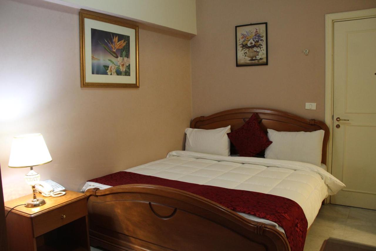The Diplomat Hotell Beirut Exteriör bild