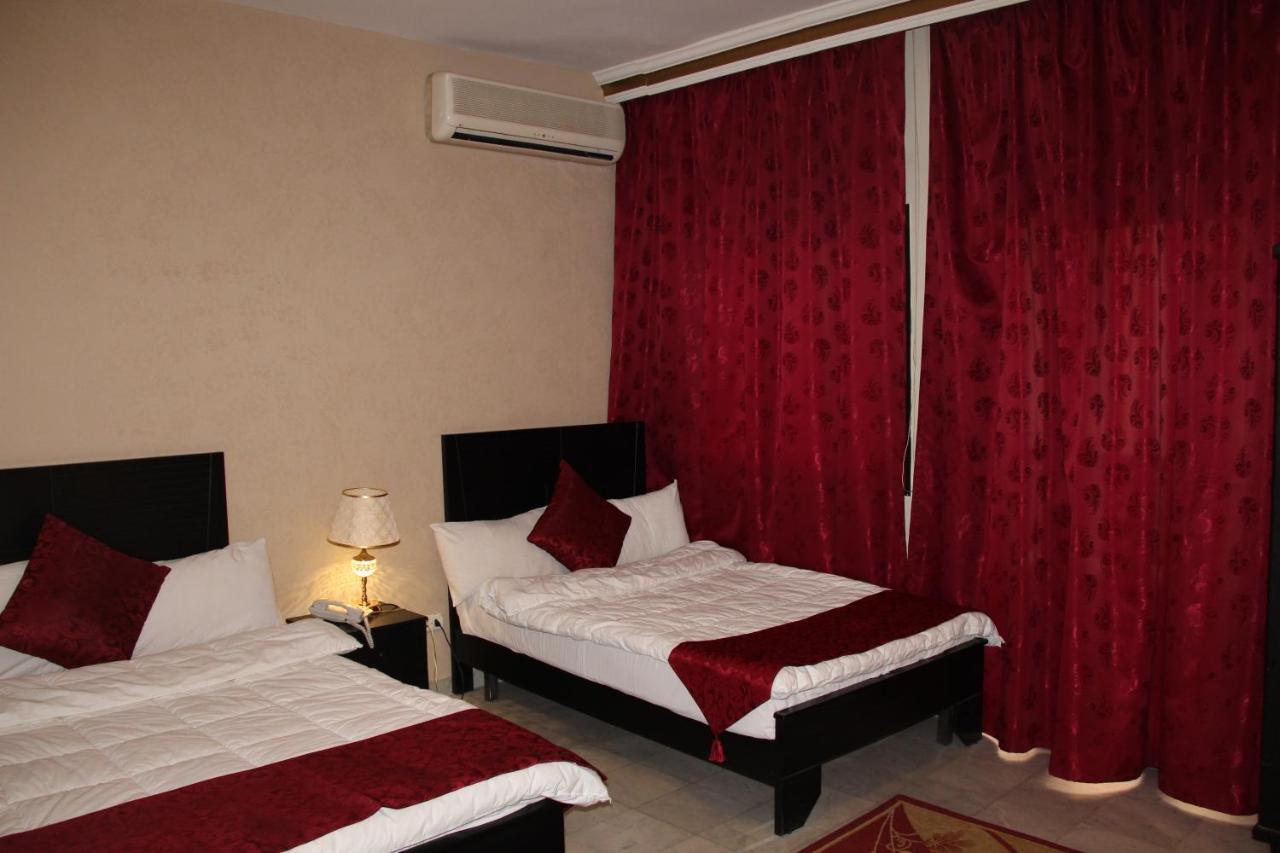 The Diplomat Hotell Beirut Exteriör bild
